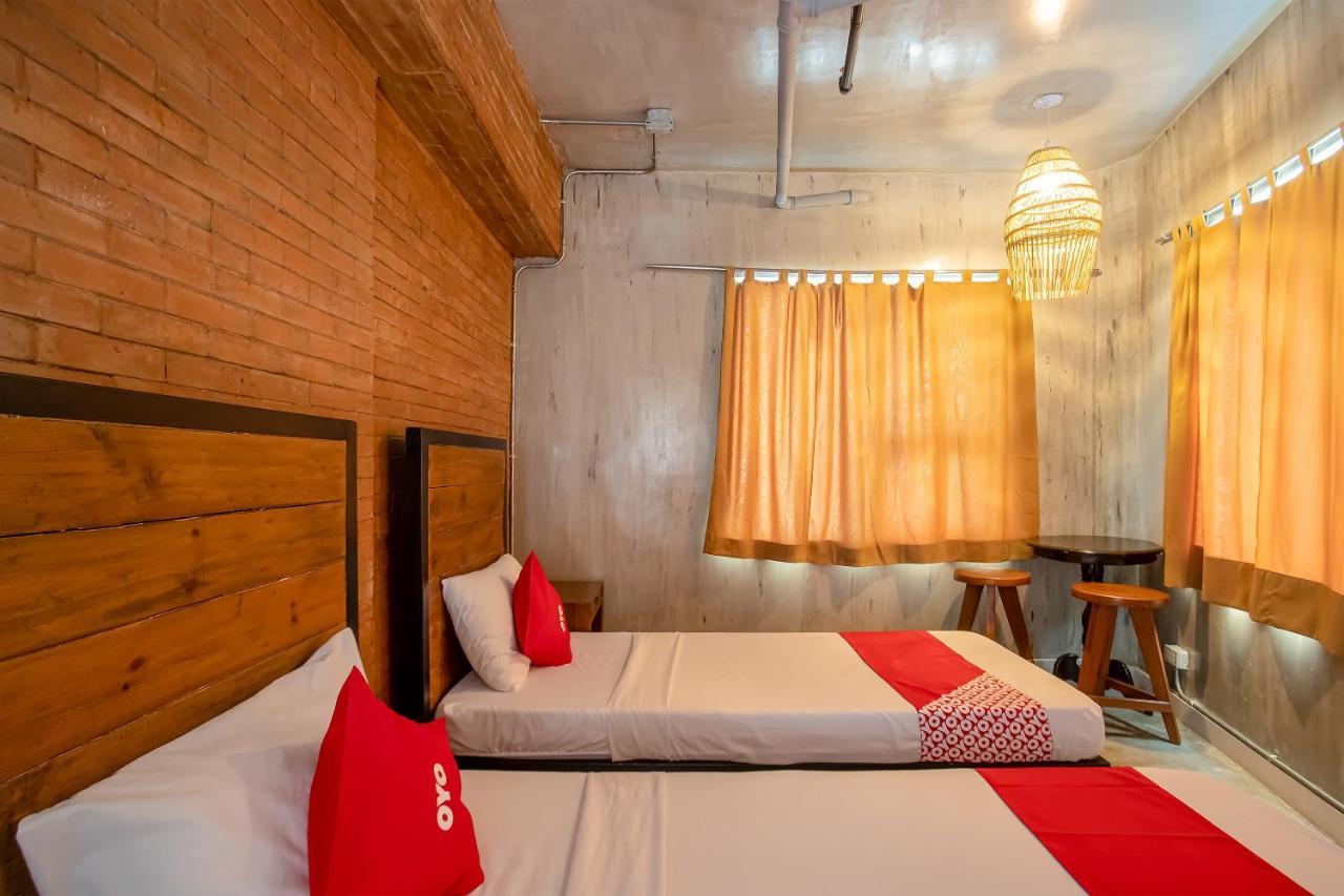 Oyo 821 Connector Hostel Makati City Exteriér fotografie